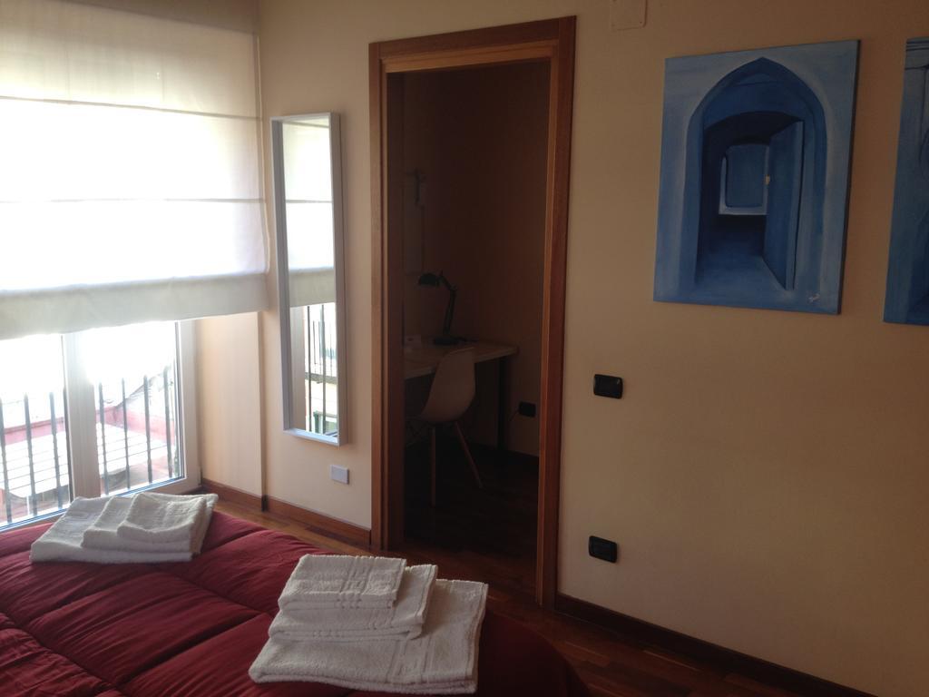Toledo Suite เนเปิลส์ ภายนอก รูปภาพ